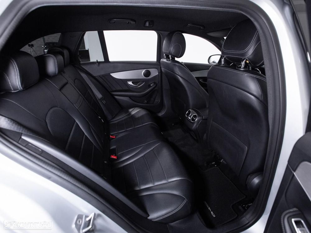 Mercedes-Benz C 220 — fotografia 11