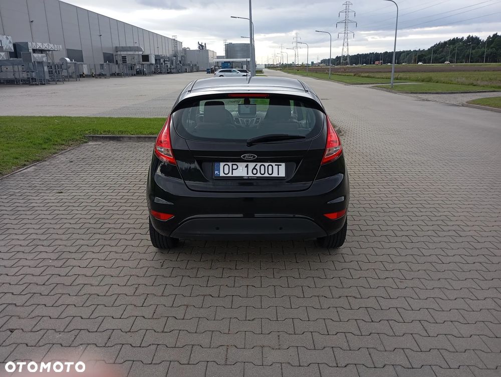 Ford Fiesta 2008 photo 2