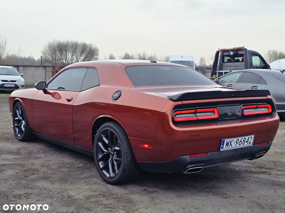 Dodge Challenger - 5