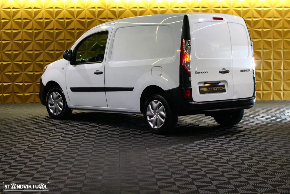 Renault KANGOO IVA DEDUTIVEL - 9