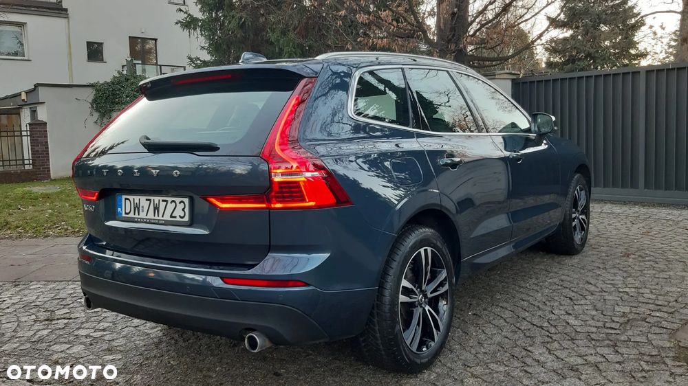 Volvo XC 60 D5 AWD Momentum - 3