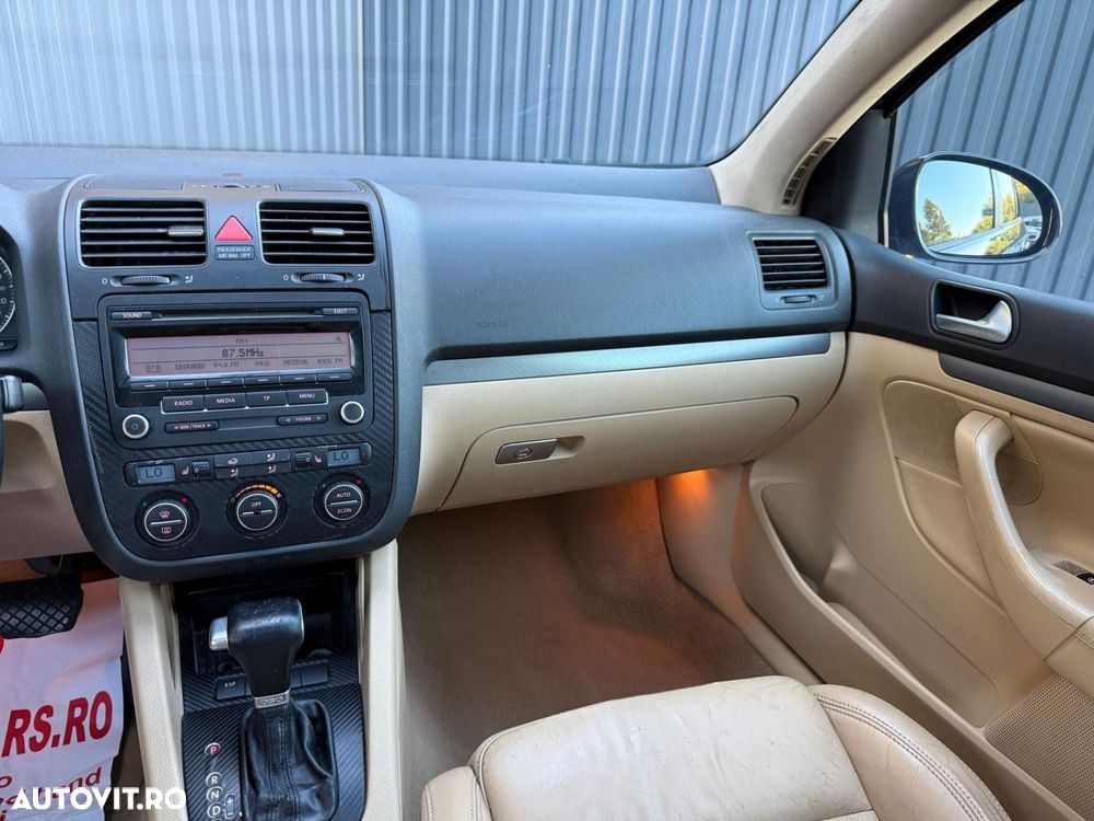 Volkswagen Golf - 9