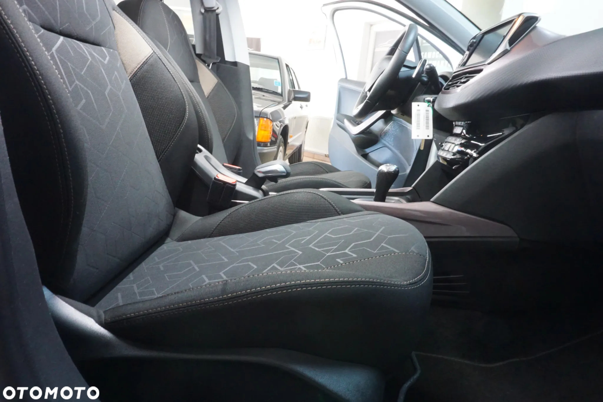 Peugeot 2008 82 e-VTI ETG5 Active - 24