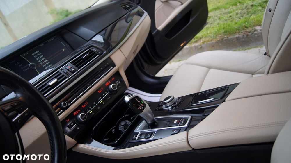 BMW Seria 5 520d - 26