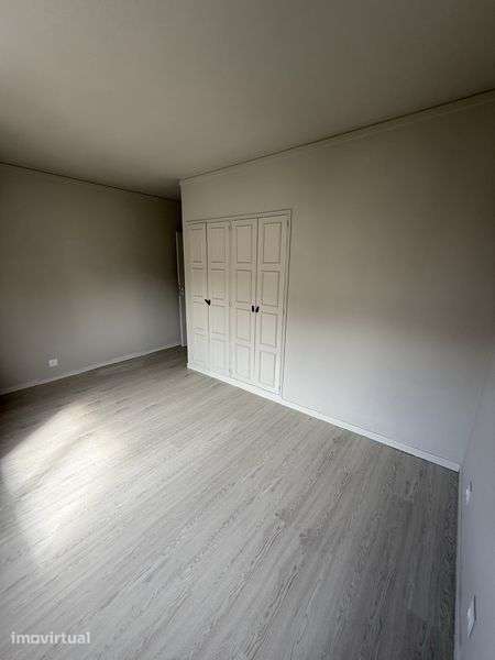 T3 Remodelado com Parqueamento - Solum - Grande imagem: 5/8