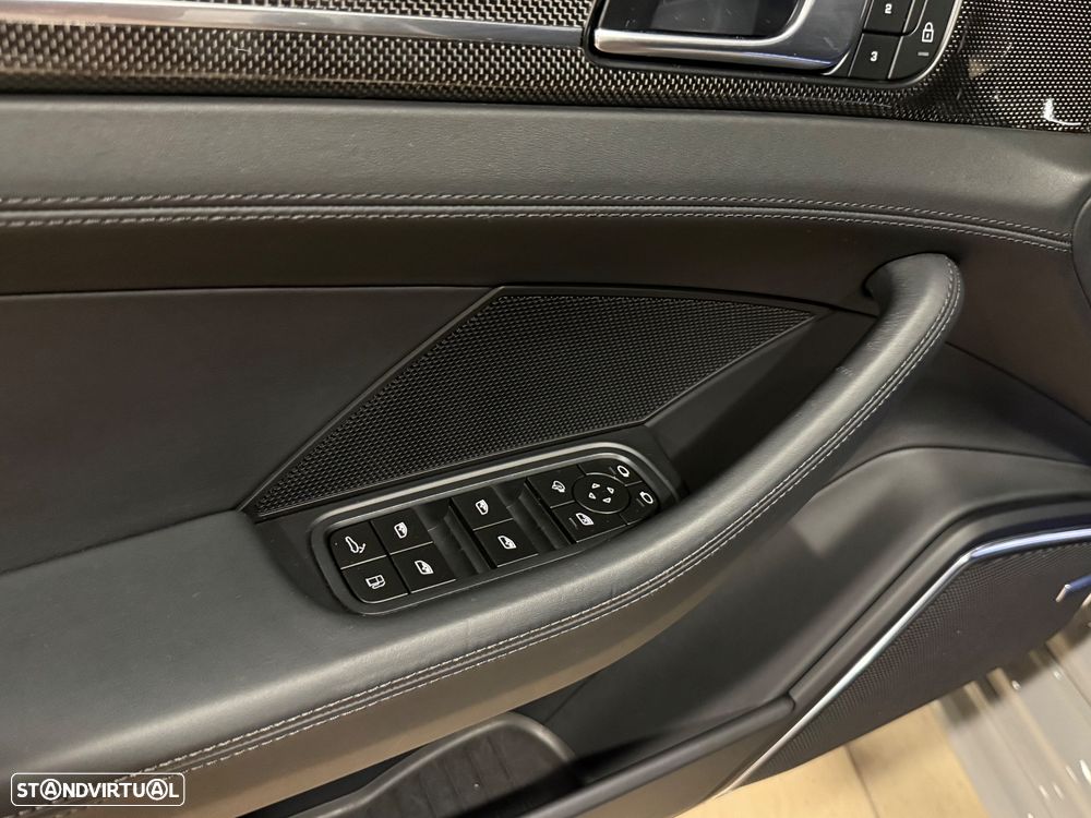 Porsche Panamera Sport Turismo 4 E-Hybrid Platinum Edition PDLS - 52