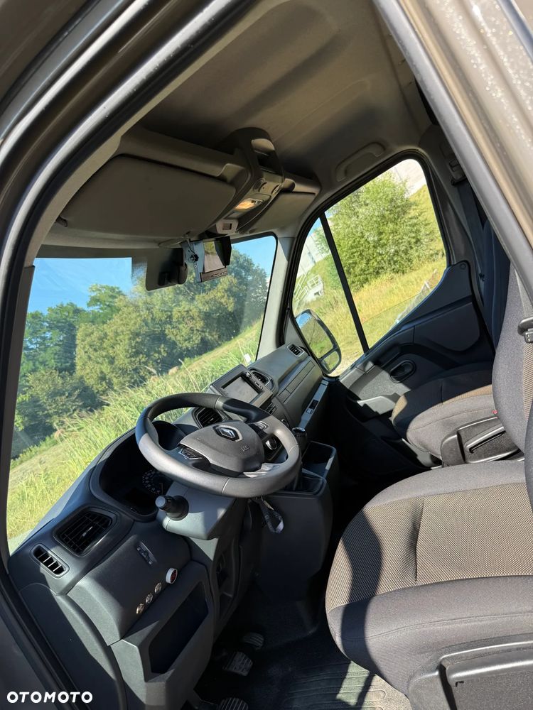 Renault Master Koniowóz - 9