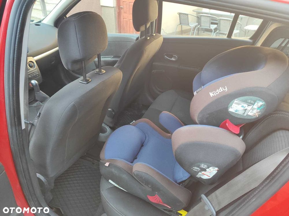 Renault Clio - 7