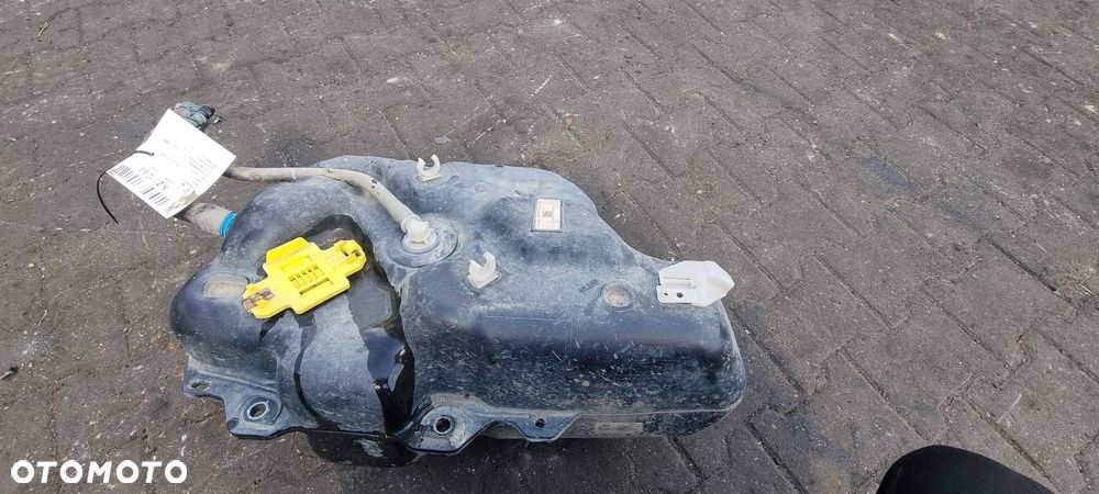 ZBIORNIK ADBLUE FORD TRANSIT MK8 - 1