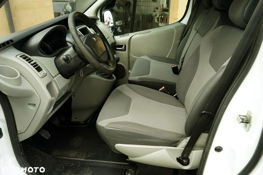 Renault Trafic - 13