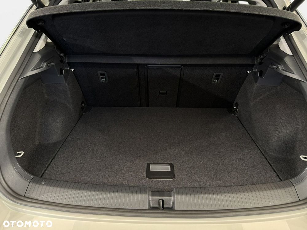Volkswagen T-Roc - 15