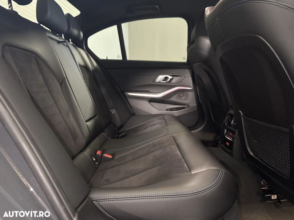 BMW Seria 3 320i xDrive Aut. M Sport - 13