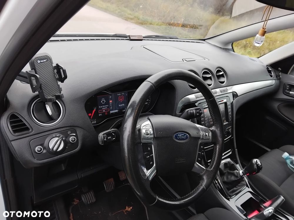 Ford S-Max 2.0 TDCi DPF Business Edition - 17