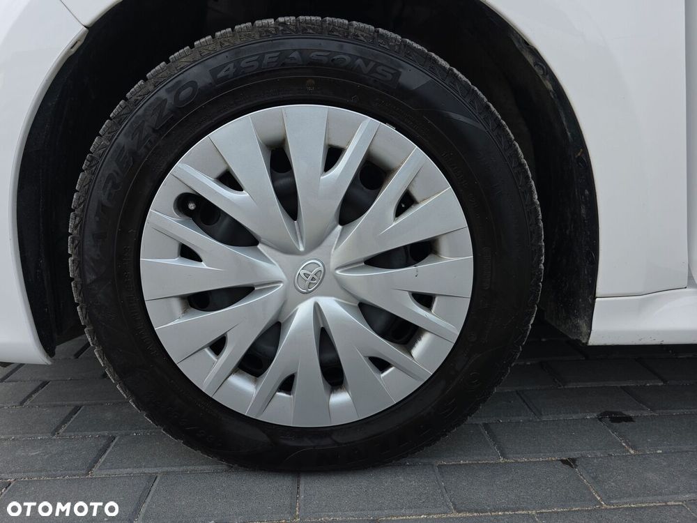 Toyota Yaris 1.5 Comfort - 25