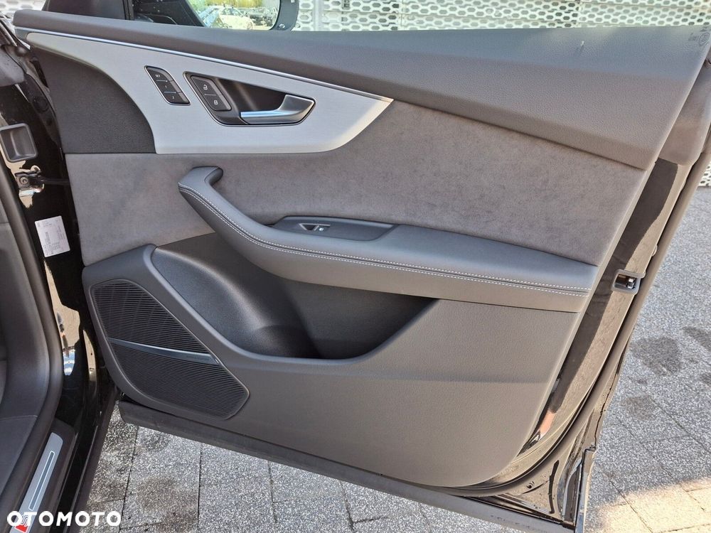 Audi Q8 - 17