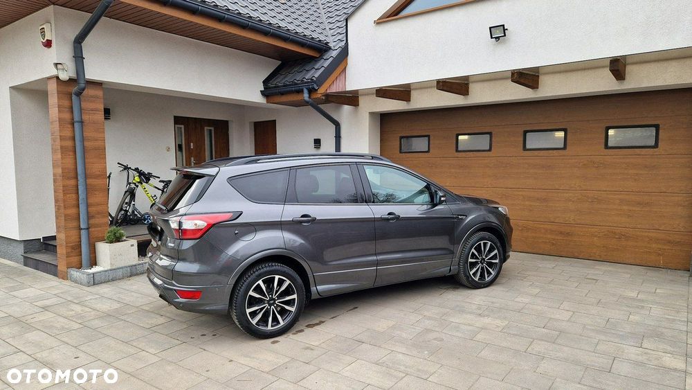 Ford Kuga 1.5 EcoBoost 2x4 ST-Line - 5
