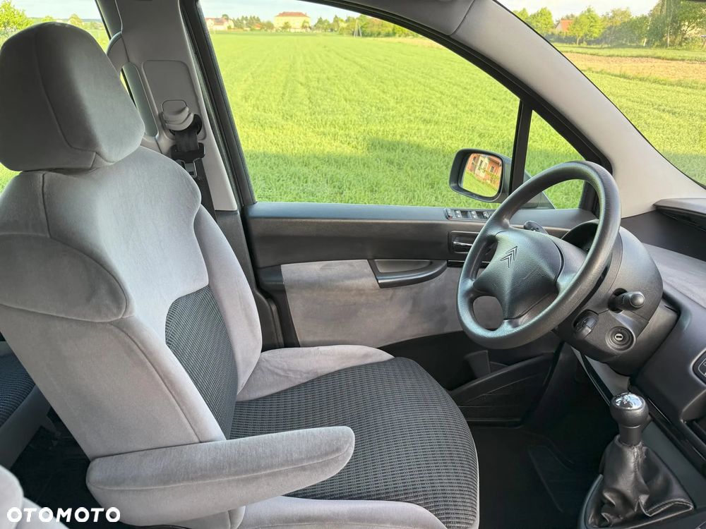 Citroën C8 2.0 16V Style - 10