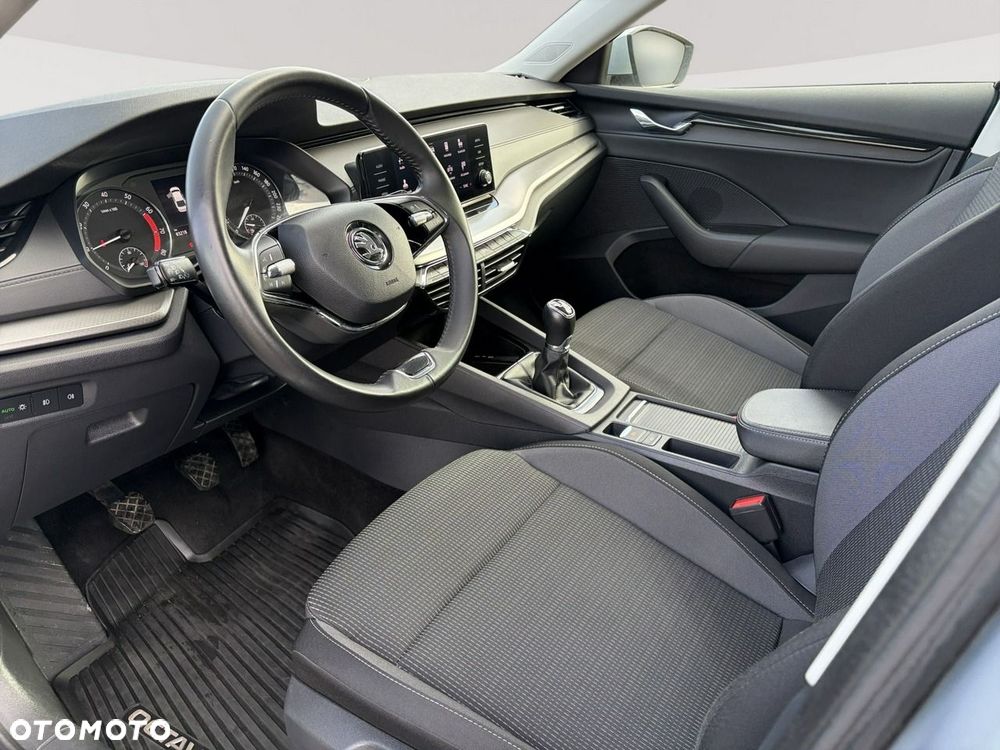 Skoda Octavia 1.5 TSI ACT Ambition - 8