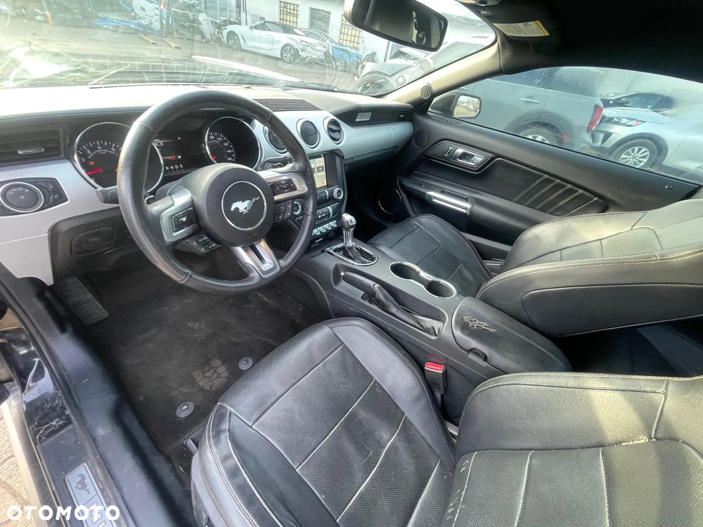 Ford Mustang - 15