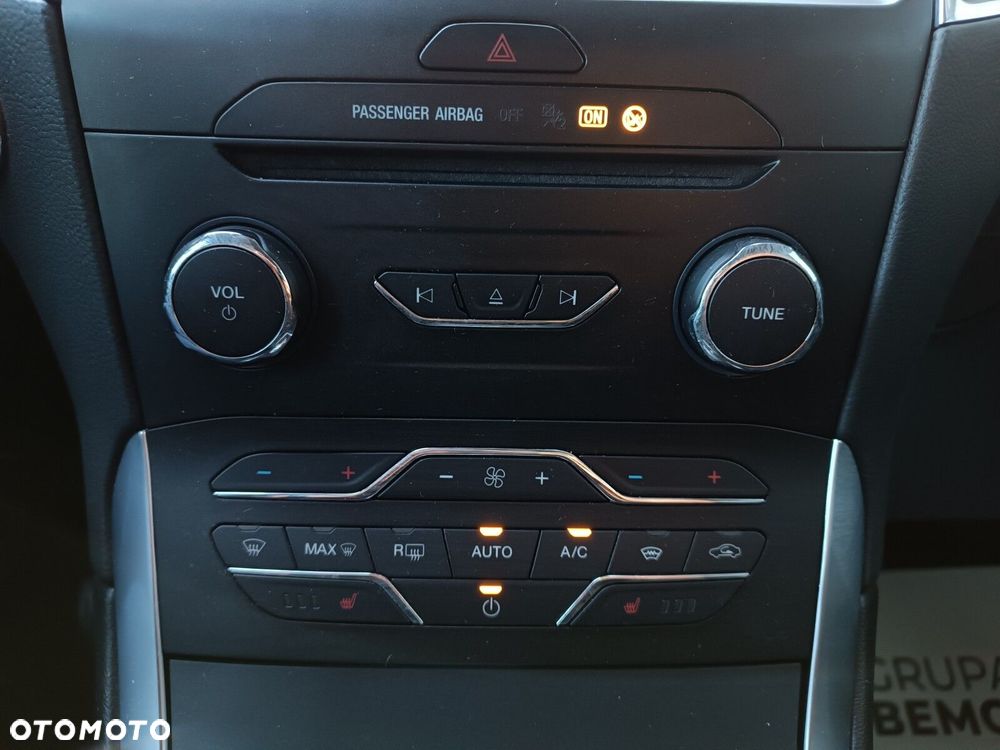 Ford S-Max 2.0 EcoBlue Titanium - 24