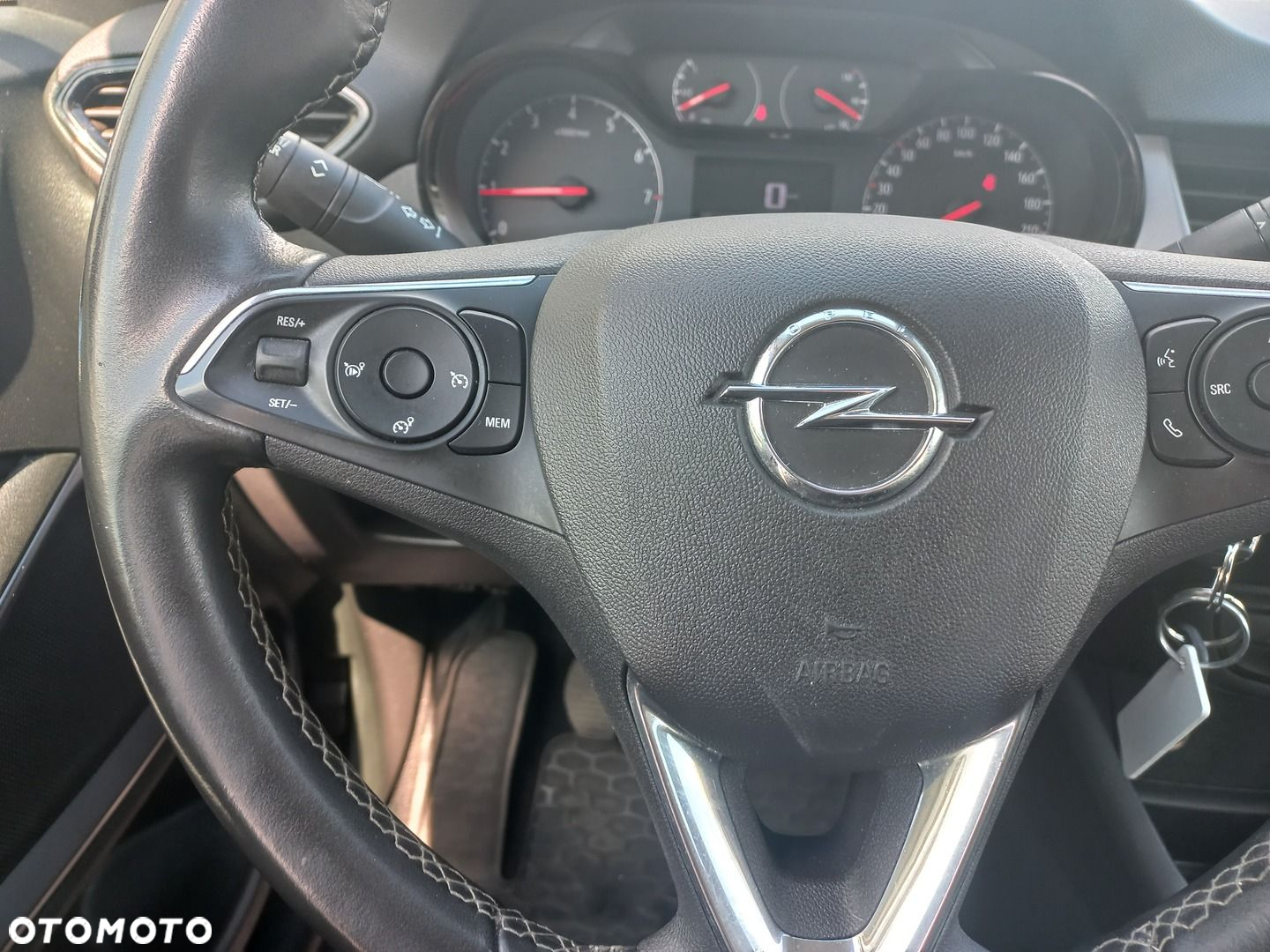 Opel Crossland X 1.2 T Enjoy S&S - 17