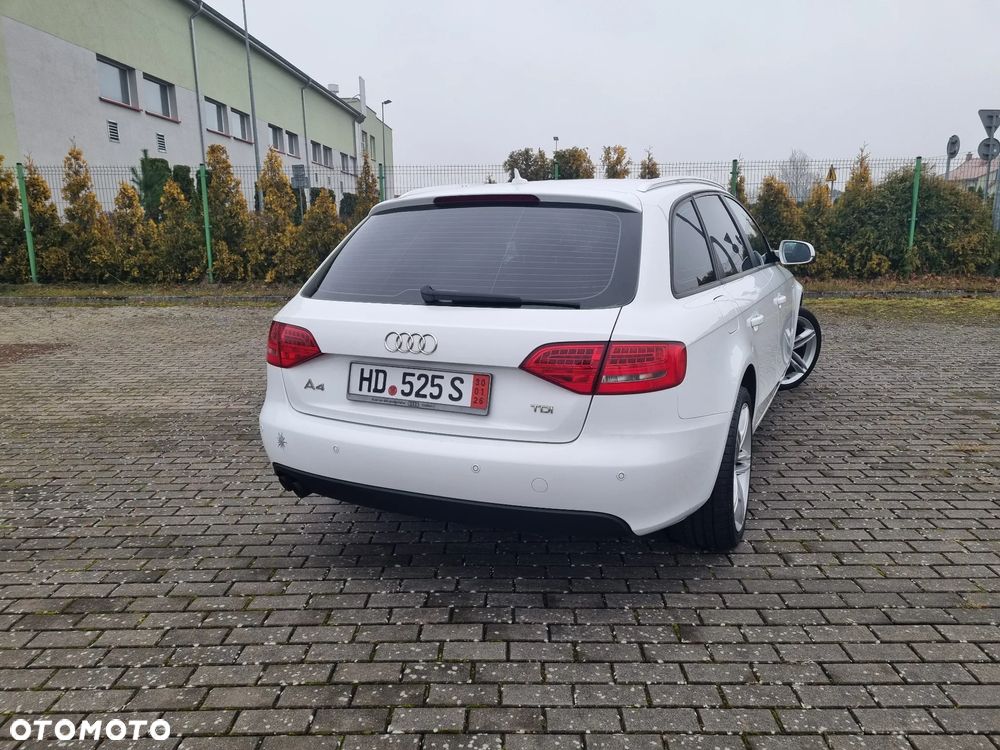 Audi A4 Avant 2.0 TDI DPF Ambiente - 17