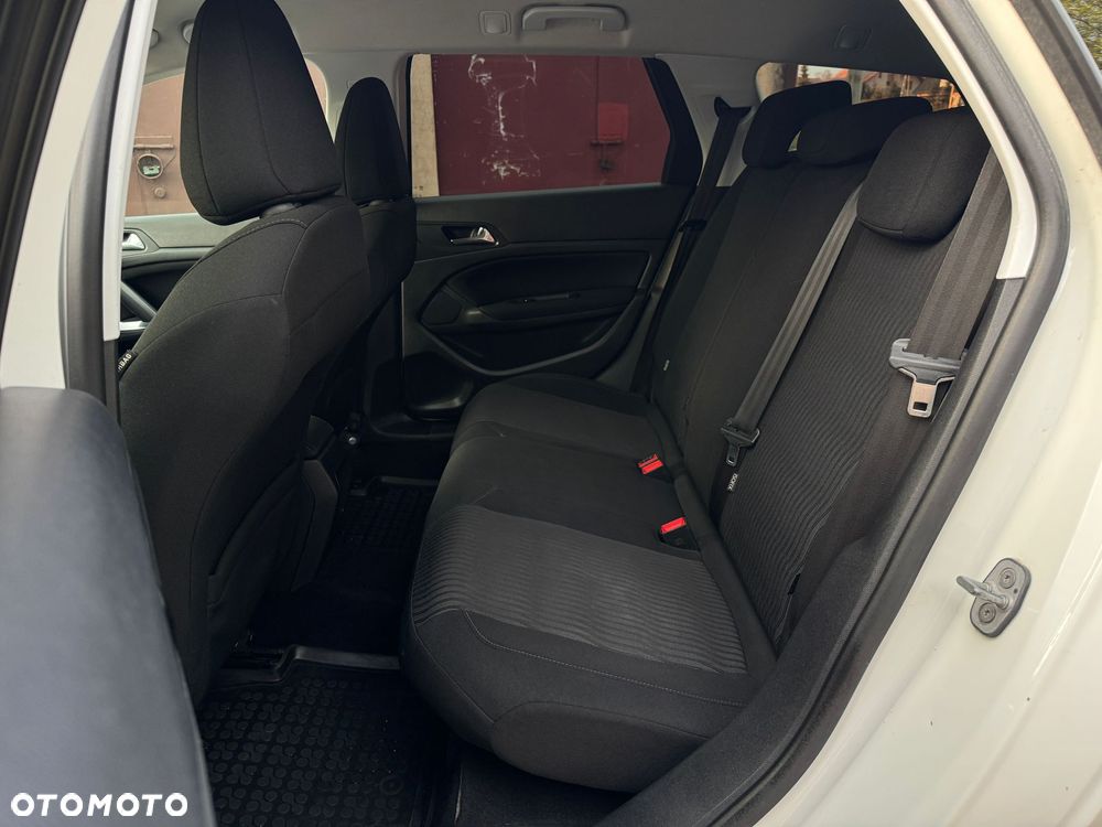 Peugeot 308 1.6 e-HDi Allure S&S - 20