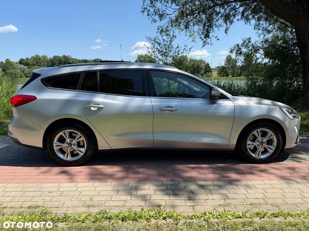 Ford Focus 1.0 EcoBoost STart-Stopp-System TITANIUM X - 2