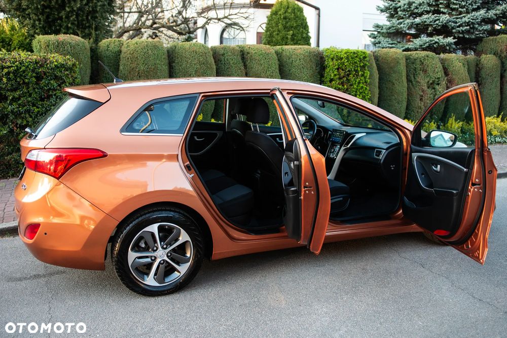 Hyundai i30 1.6 GDI Premium - 16