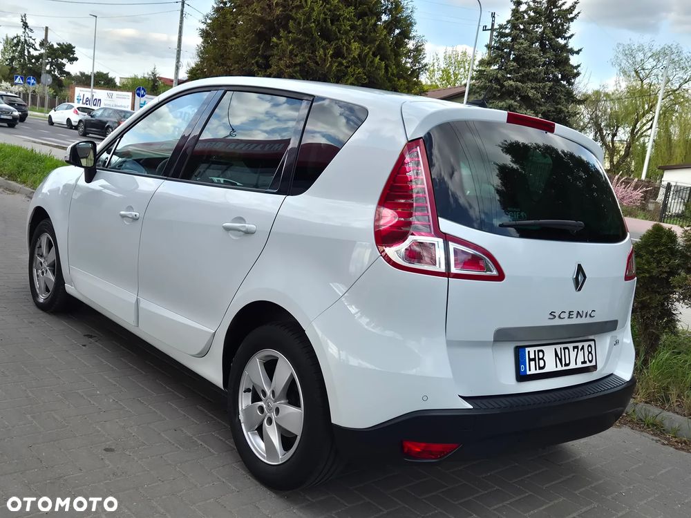 Renault Scenic 1.5 dCi Emotion - 10