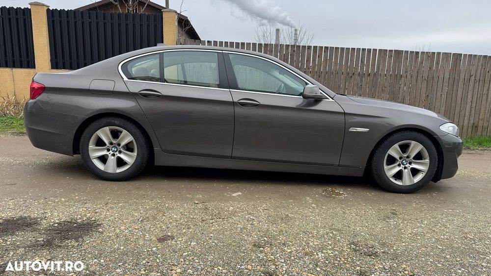 BMW Seria 5 520d Blue Performance - 10