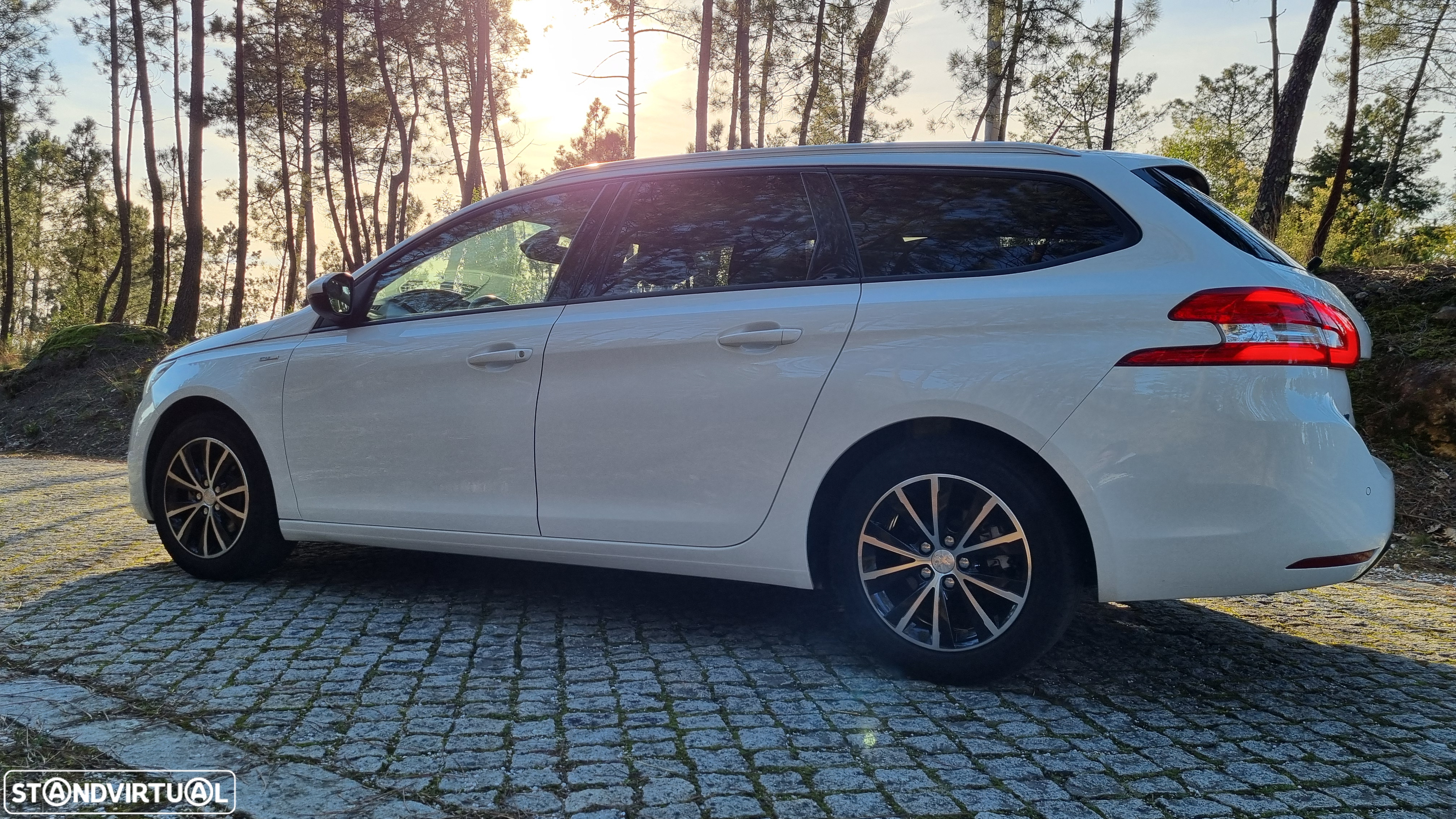 Peugeot 308 SW 1.5 BlueHDi Style - 17