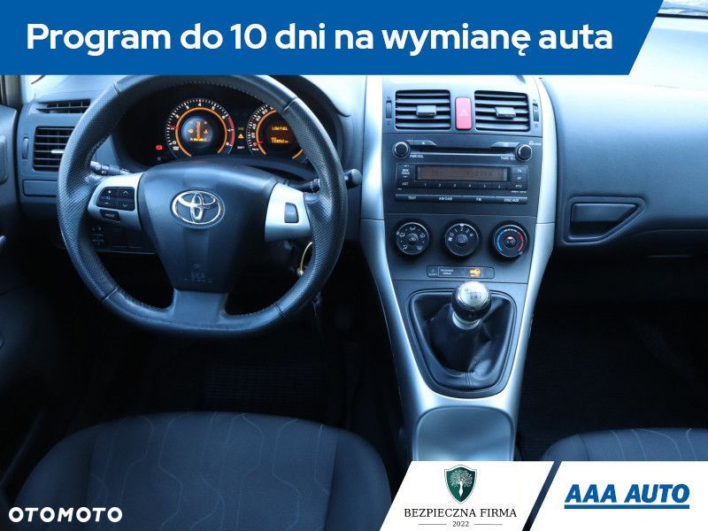 Toyota Auris - 9