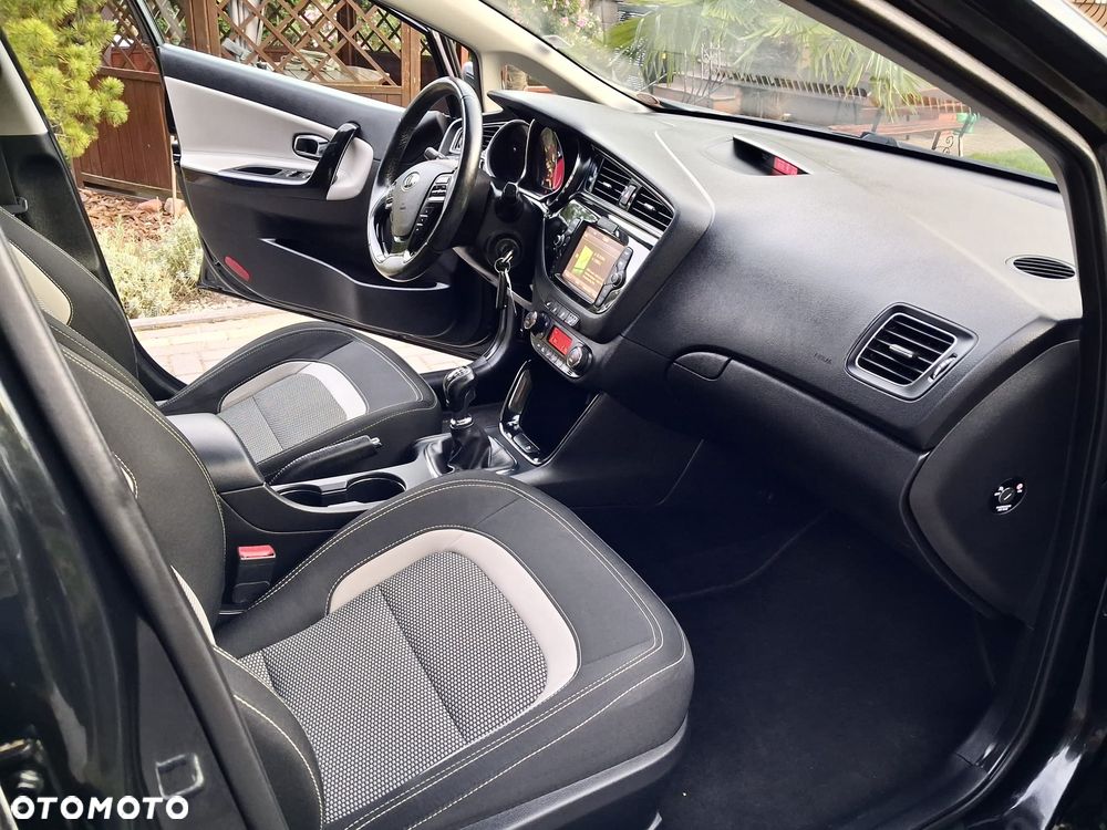 Kia Ceed 1.6 CRDi L Business Line - 17