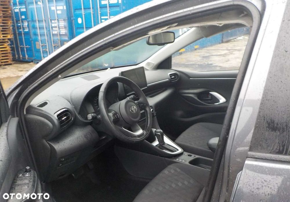 Toyota Yaris - 32
