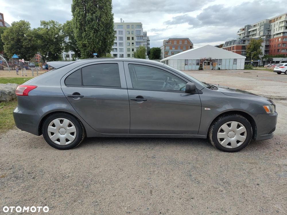 Mitsubishi Lancer 1.6 Inform - 4