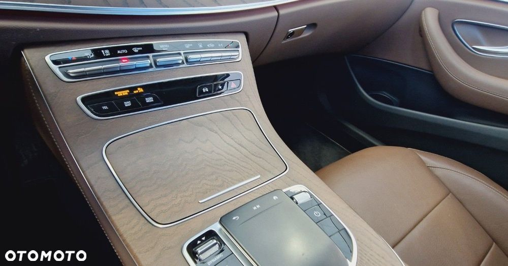 Mercedes-Benz Klasa E - 33