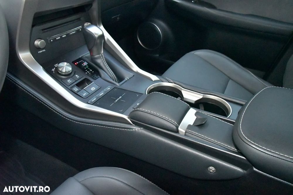 Lexus Seria NX 300h E-FOUR Business Edition - 38