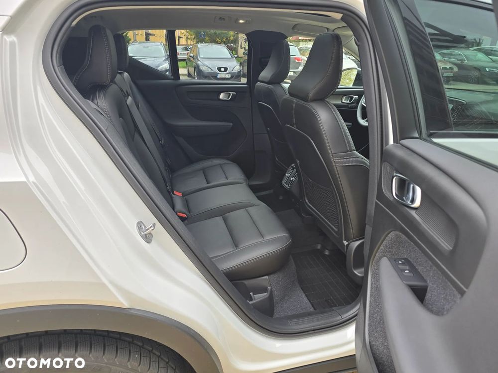 Volvo XC 40 B5 B AWD Inscription - 26