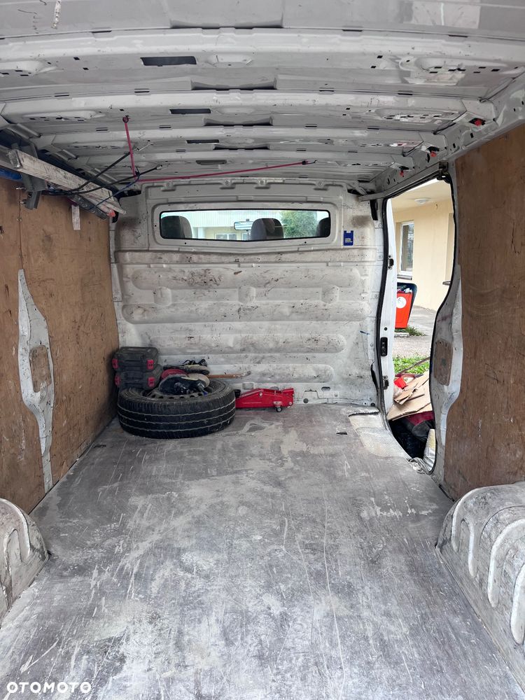 Opel Vivaro - 8