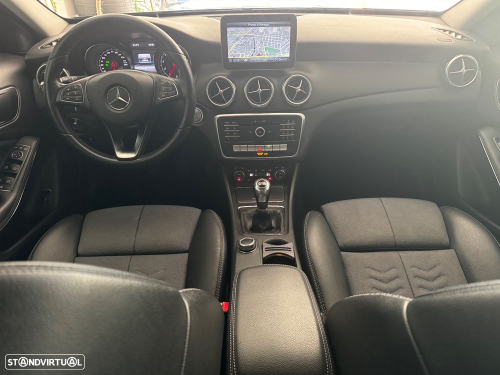Mercedes-Benz GLA 200 Style - 15