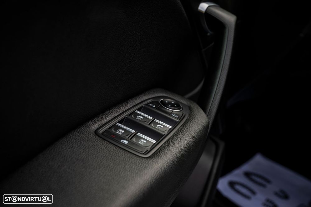 Renault Captur 1.0 TCe Exclusive - 41