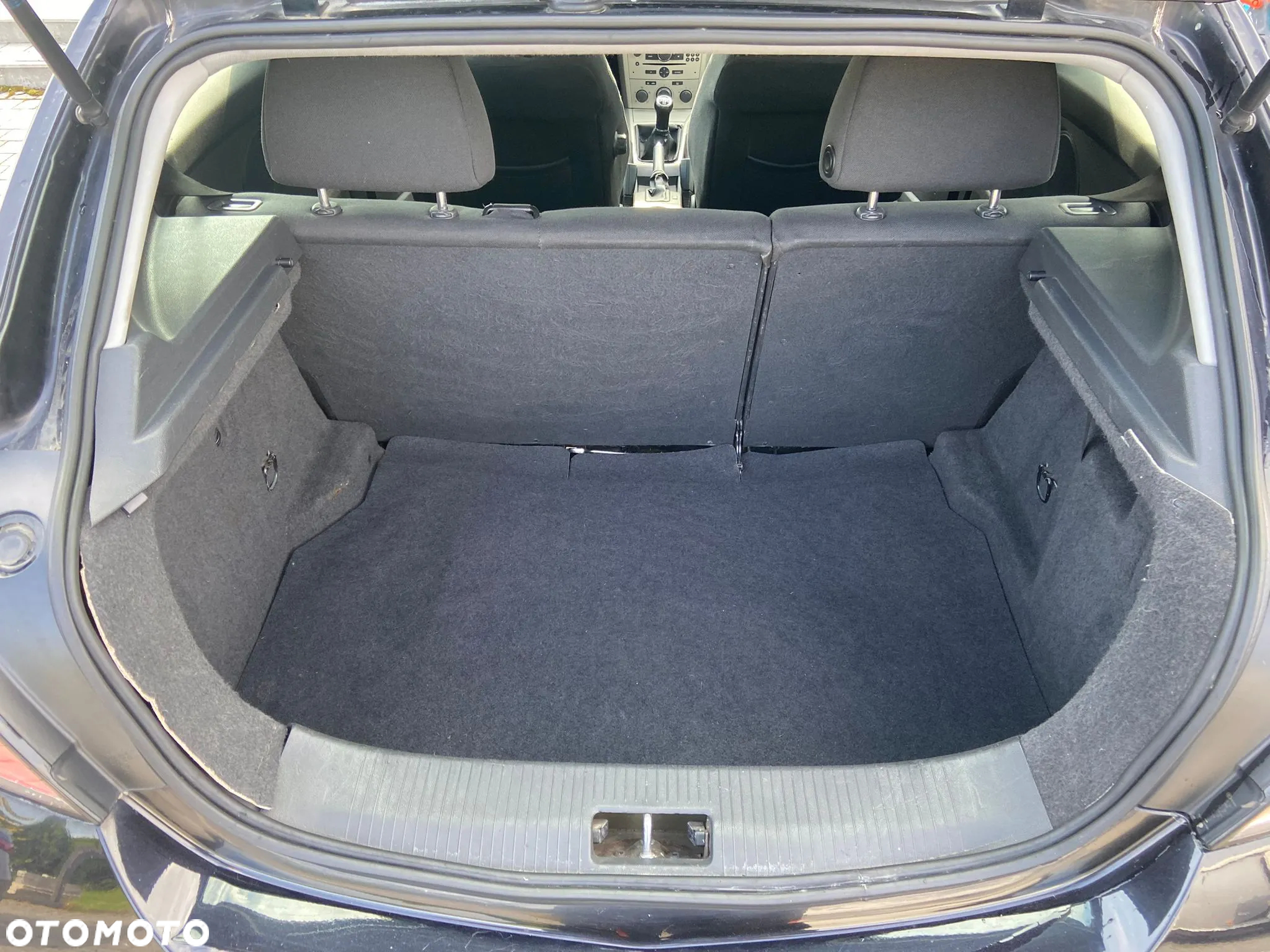 Opel Astra GTC 1.6 - 21