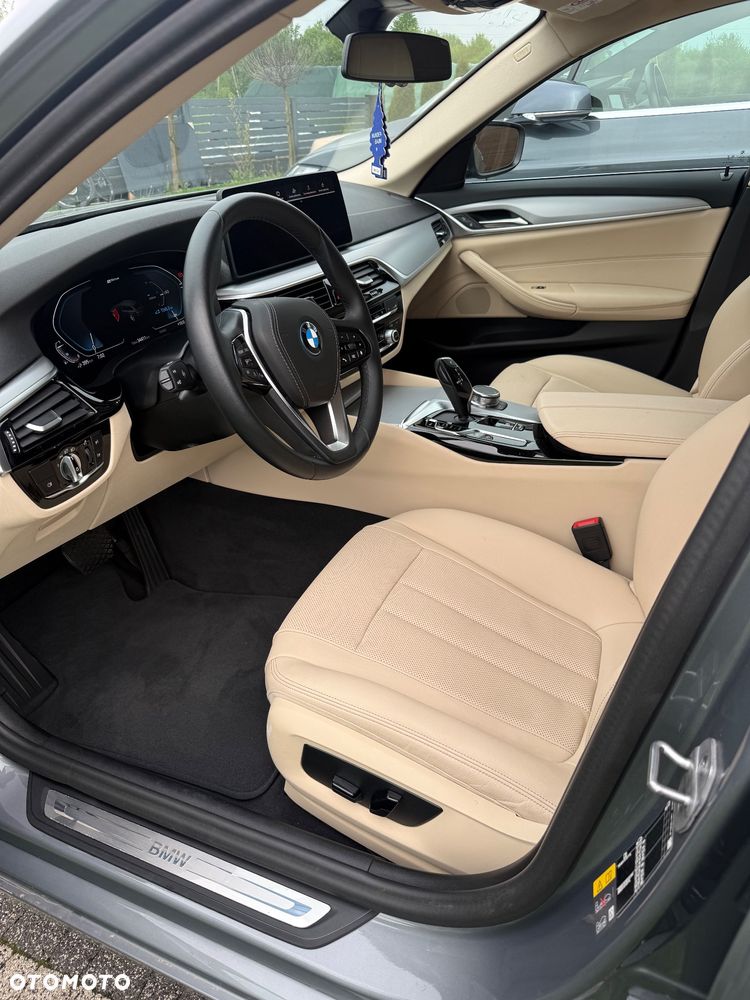 BMW Seria 5 530i mHEV Luxury Line - 10