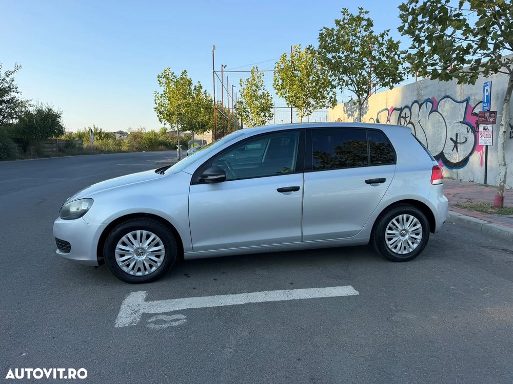 Volkswagen Golf - 8