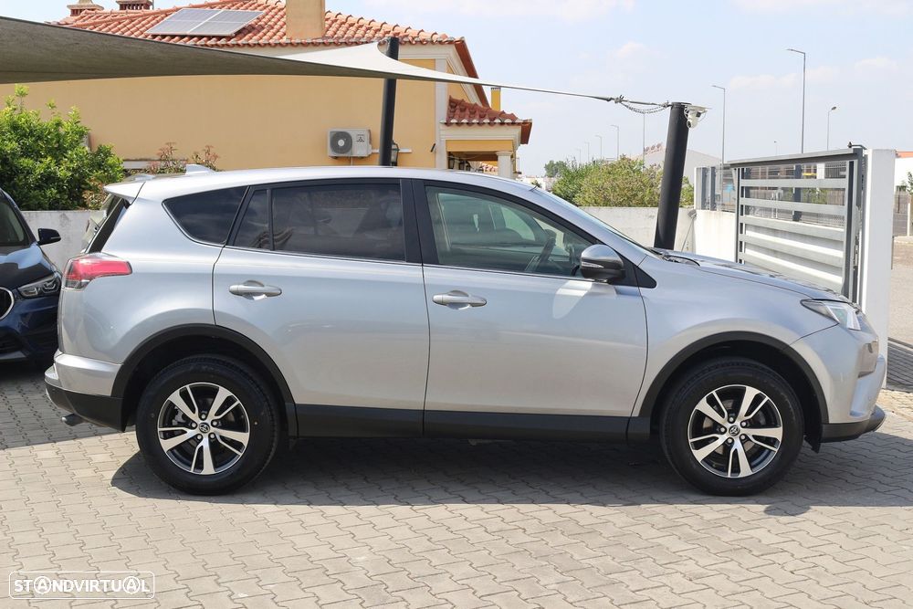 Toyota RAV4 2.0 D-4D Comfort - 22