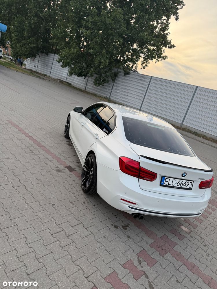 BMW Seria 3 330i Sport Line Shadow sport - 9