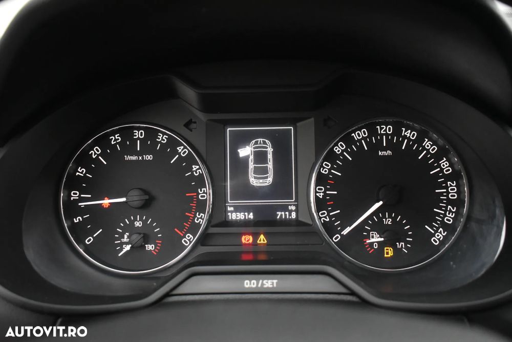 Skoda Octavia 1.6 TDI ELEGANCE - 11
