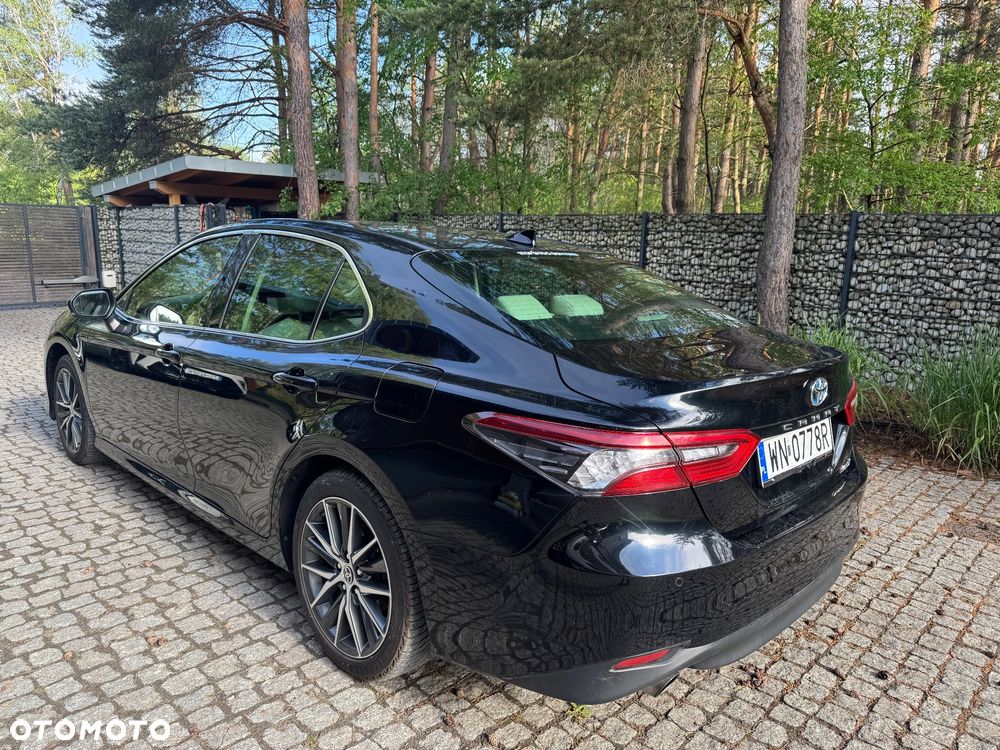 Toyota Camry 2.5 Hybrid Executive CVT - 2
