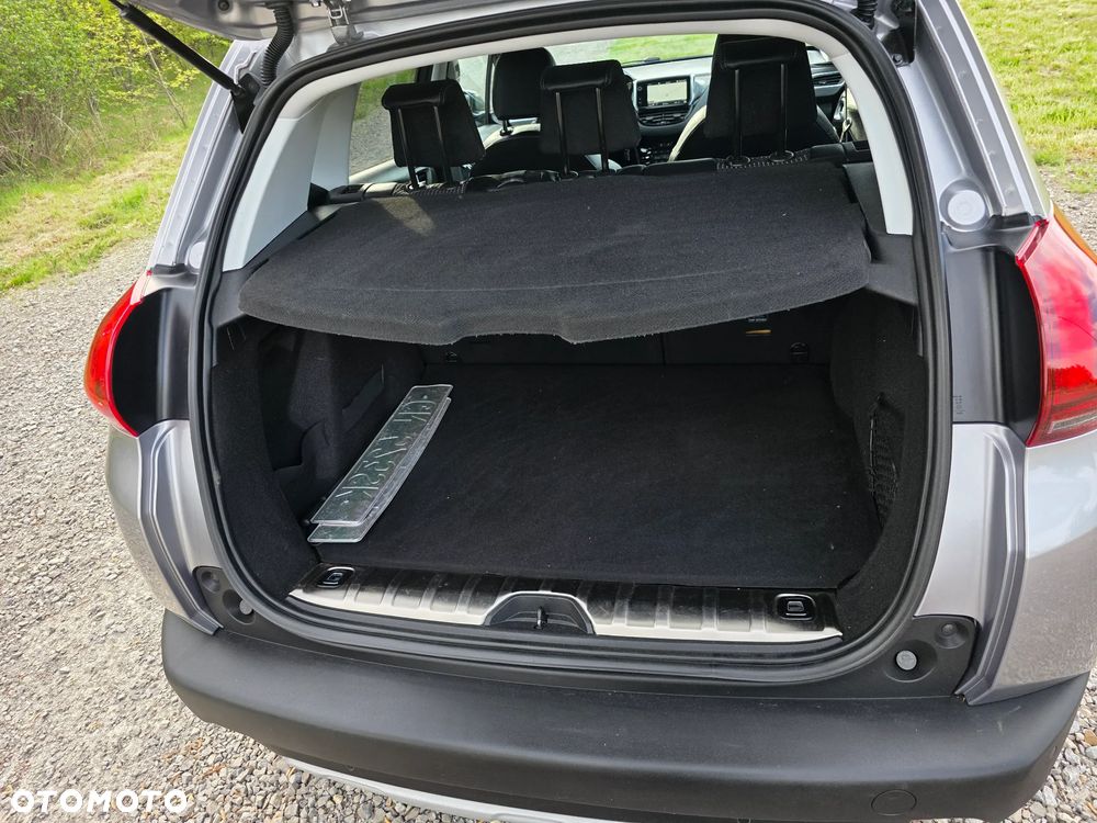 Peugeot 2008 BlueHDi 100 STOP & START Allure - 26